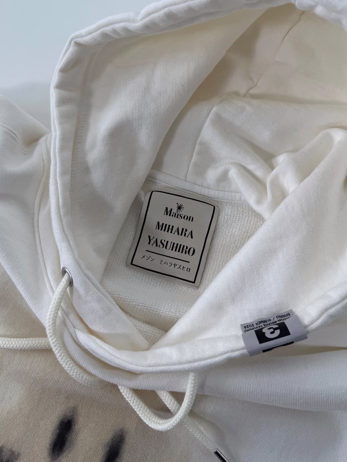 메종 미하라야스히로 24ss 오버핏 스마일리 페이스 스웻 후드 상품이미지7