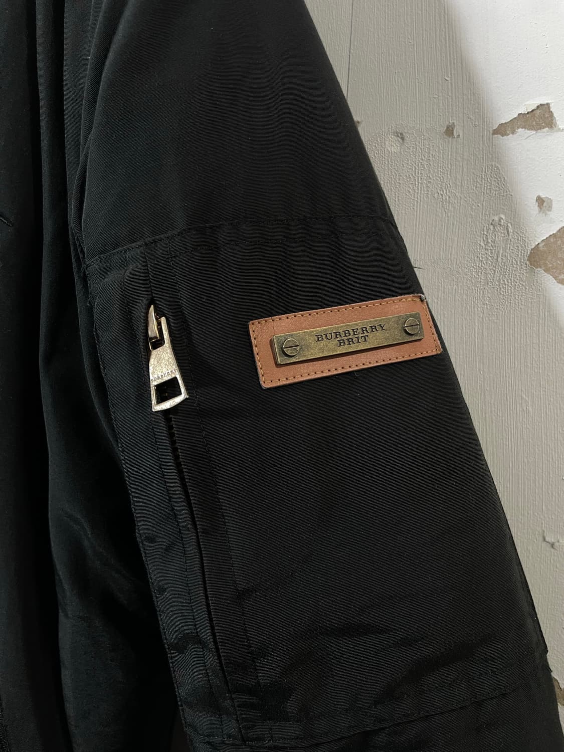 버버리 브릿 빅로고 봄버 상품이미지5