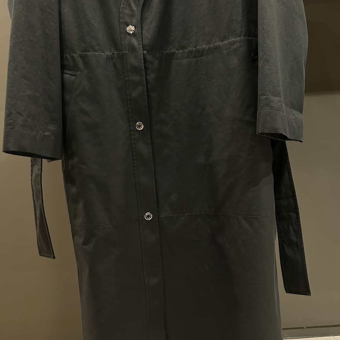 에르메스 사선 버튼 벨티드 코트 상품이미지5