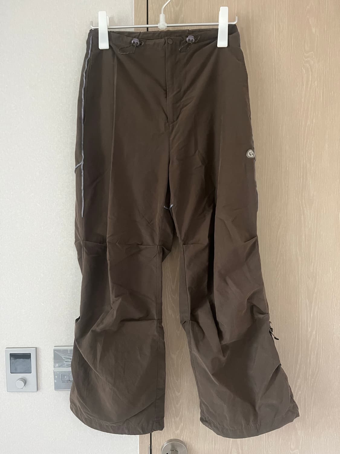 코이세이오 스트랩 라인 팬츠 브라운 1 상품이미지2