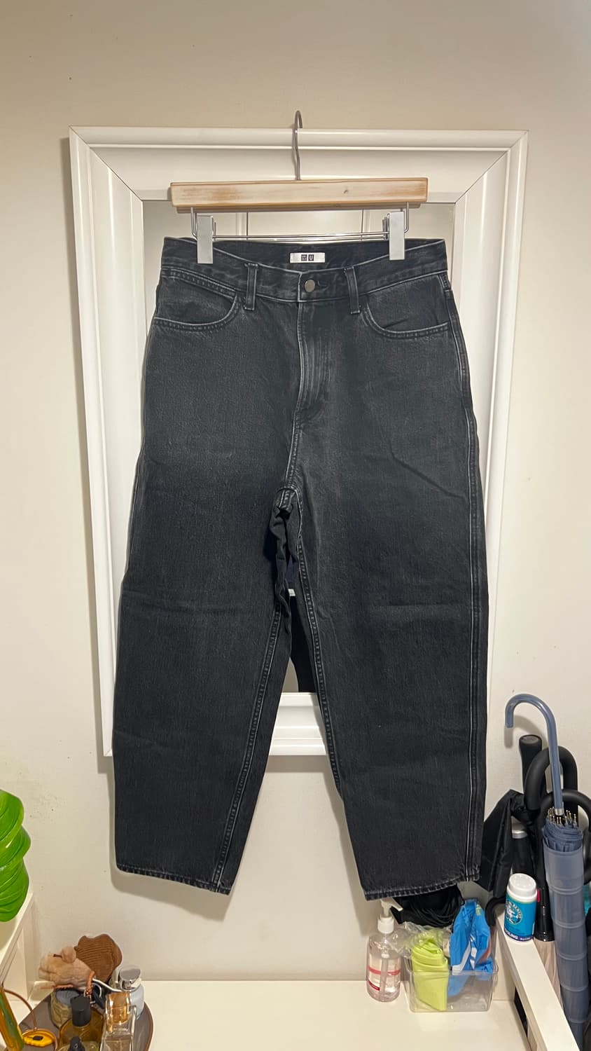 유니클로 U 릴랙스핏 진 블랙 30 상품이미지2