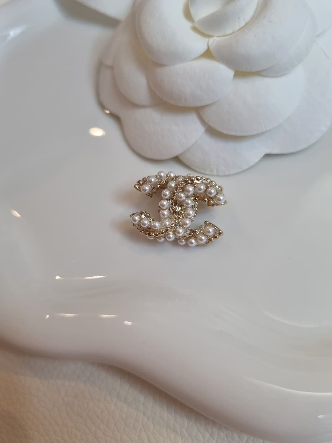 샤넬 꼬임진주 금장 미니 브로치 업사이클링 상품이미지1