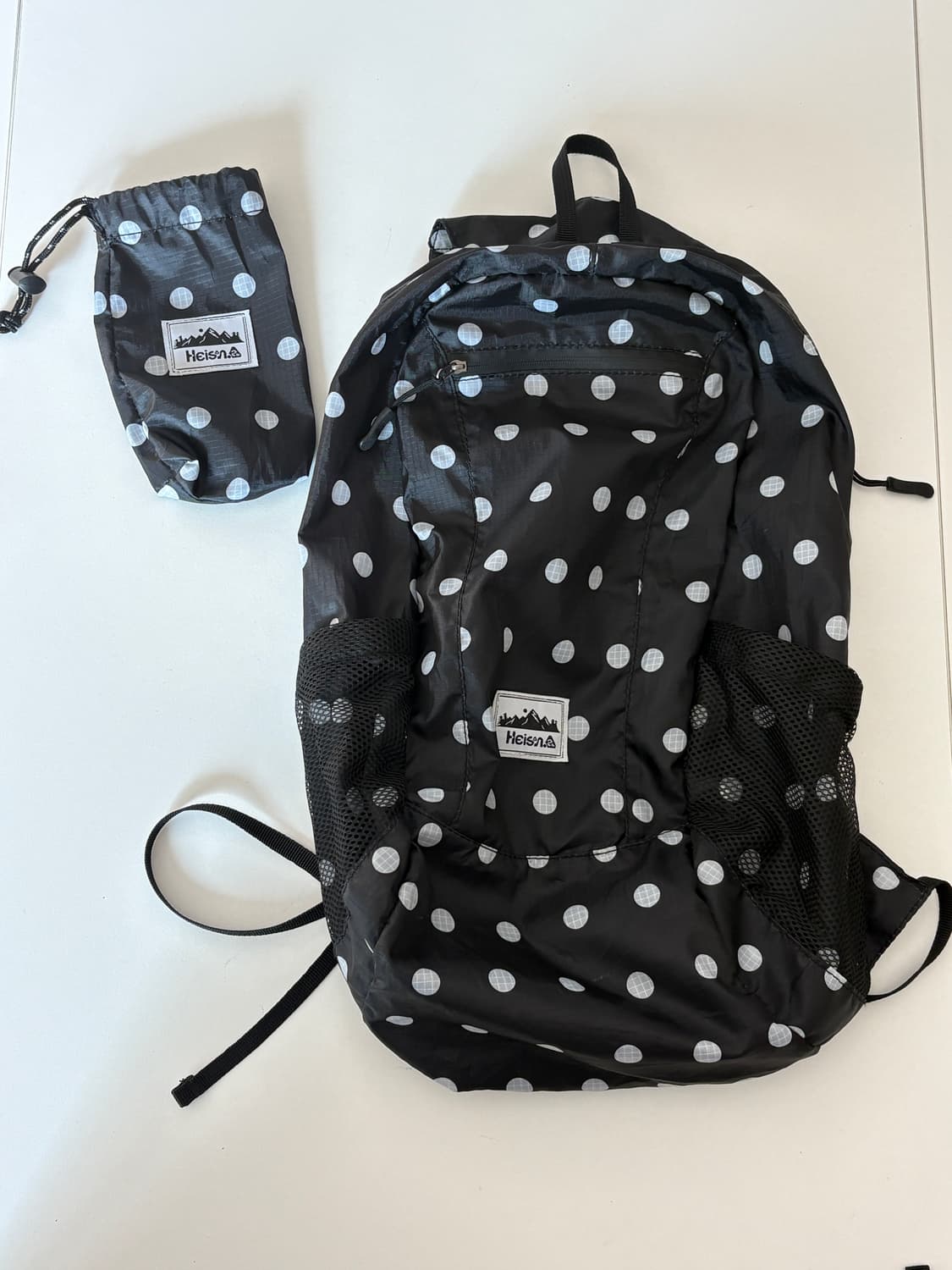 하이산 초경량 컴팩트 포켓백 v1 도트 블랙 상품이미지1