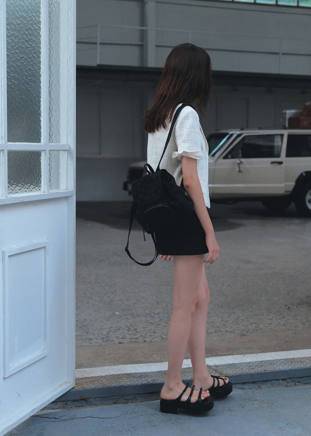 grove 그로브 그로브스토어 에디스 블랙 자수 미니 백팩 가방 상품이미지5