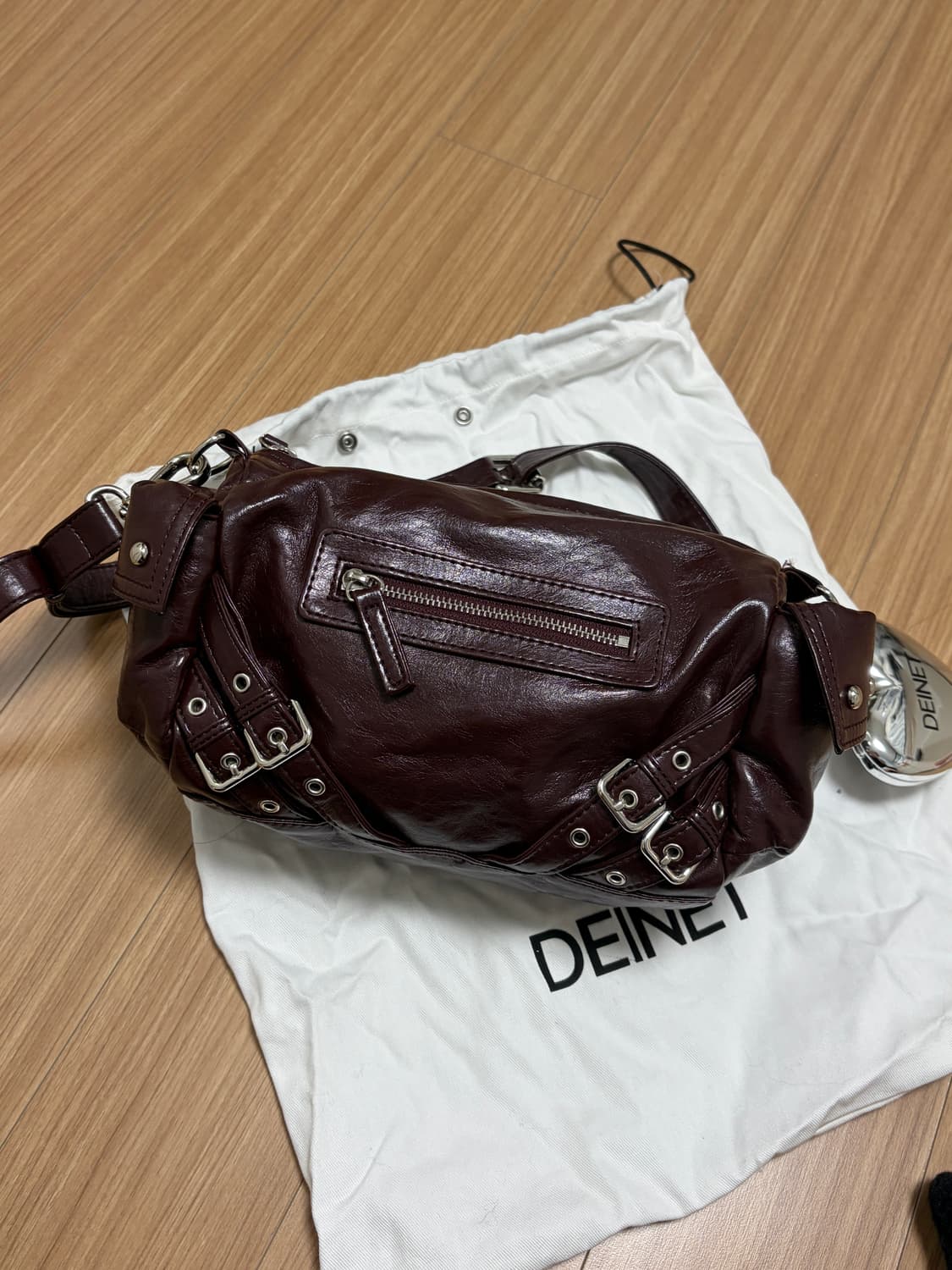 다이닛 스터드 포켓백  상품이미지1