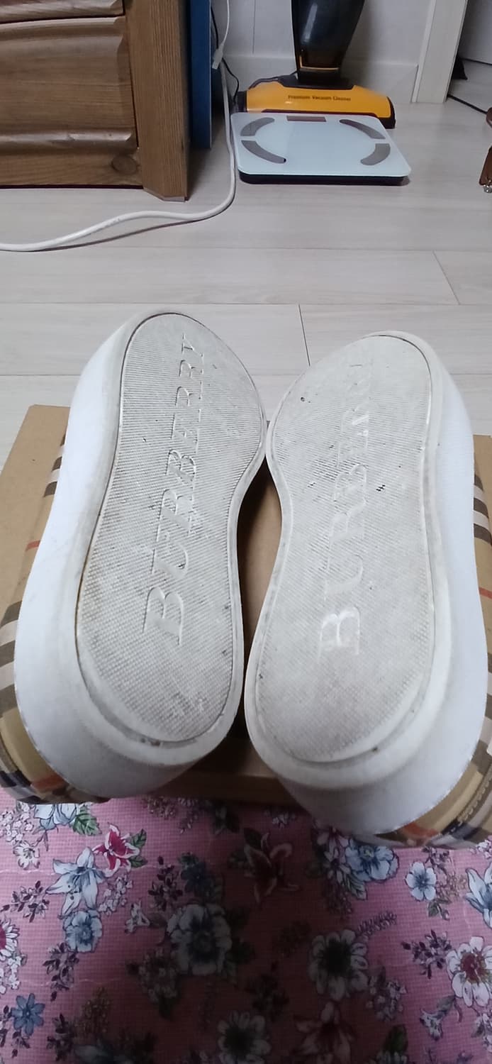 버버리 빈티지 스니커즈(39사이즈) 상품이미지8