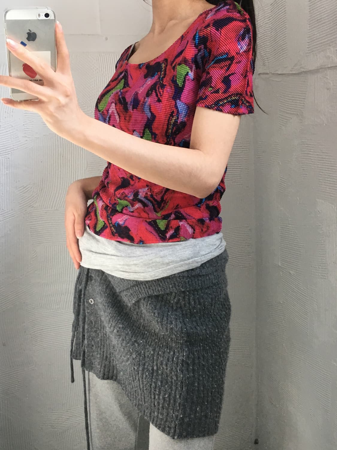 me Issey Miyake me이세이미야케 레드 패턴 플리츠 반팔  상품이미지2