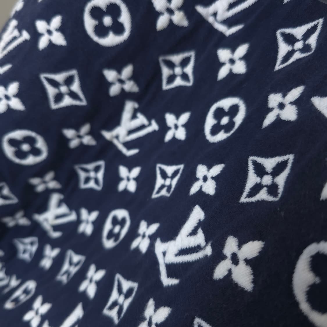 [정품/중고] 루이비통 모노그램 맨투맨 상품이미지3