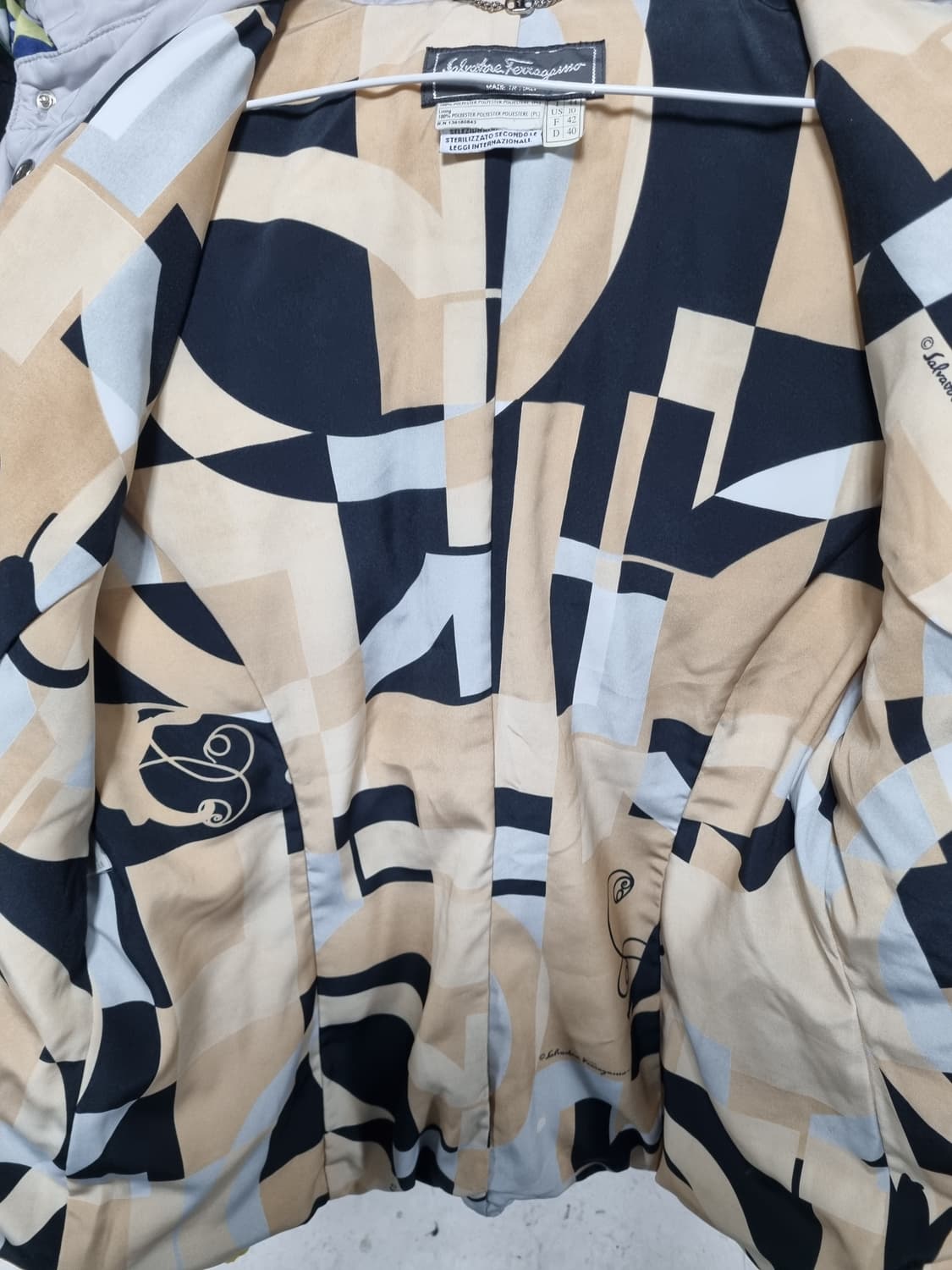 살바토레 페라가모 여성 다운패딩  상품이미지4