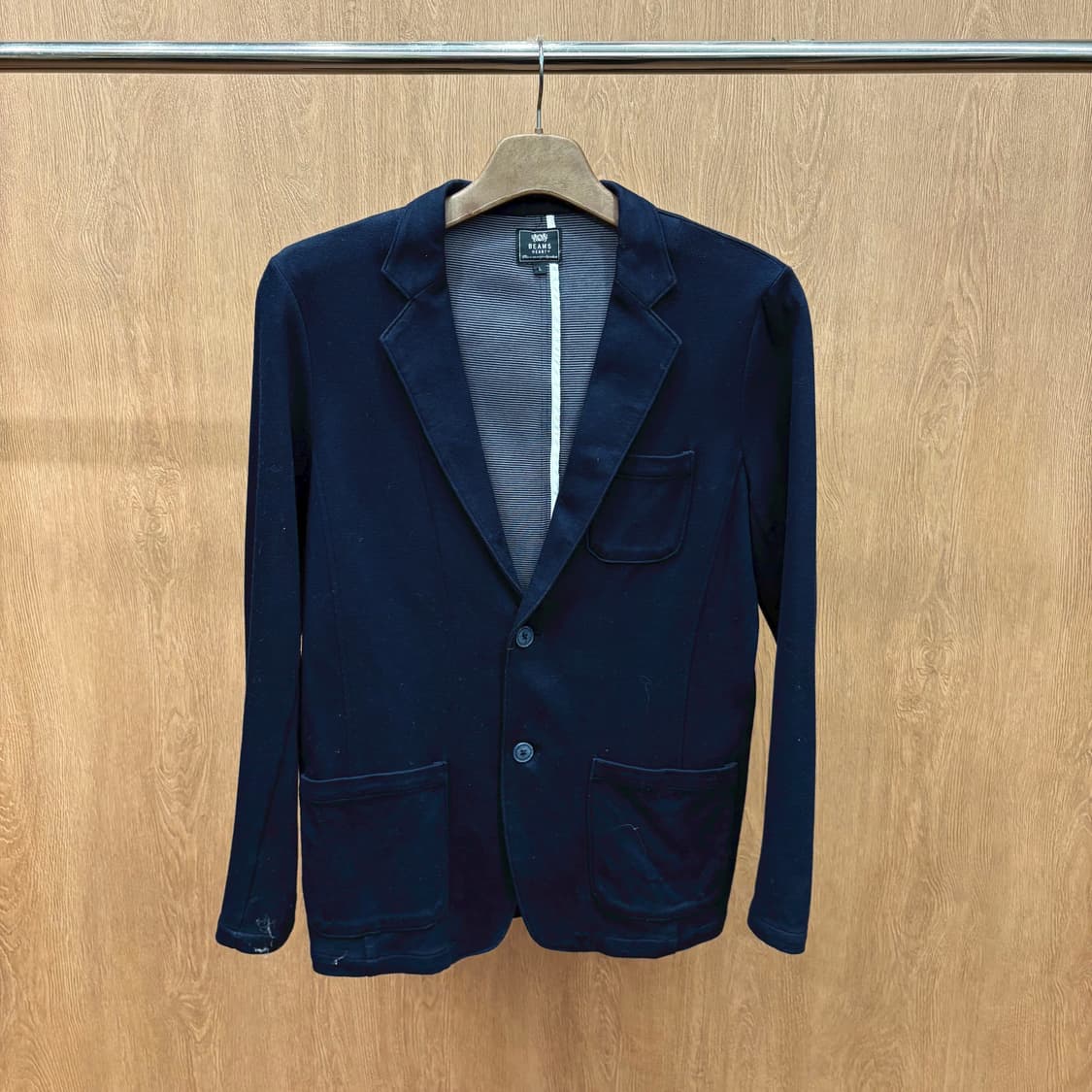 빔즈 하트 테일러드 자켓 노치드 라펠 투 버튼 패치 포켓 디테일 네이비 상품이미지2