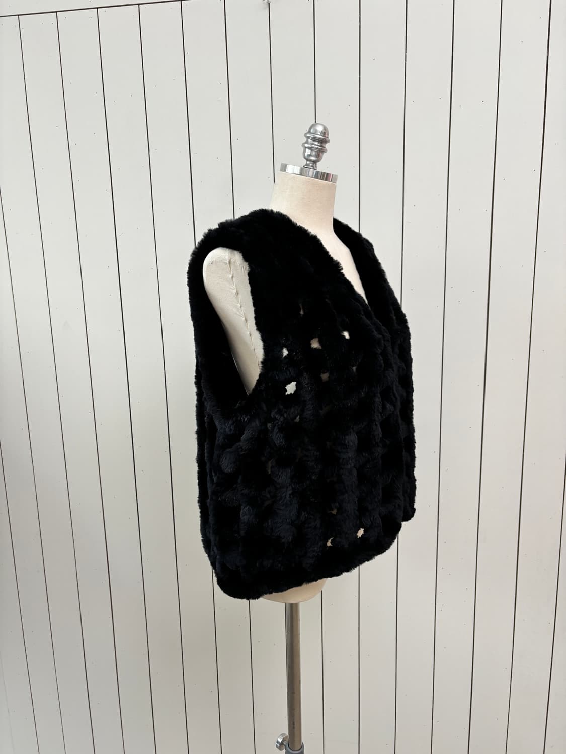 니팅 블랙 래빗 베스트 상품이미지3