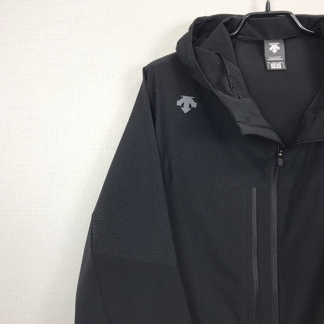 데상트 라이딩 후드형 바람막이 자켓 남성L (100) 상품이미지5