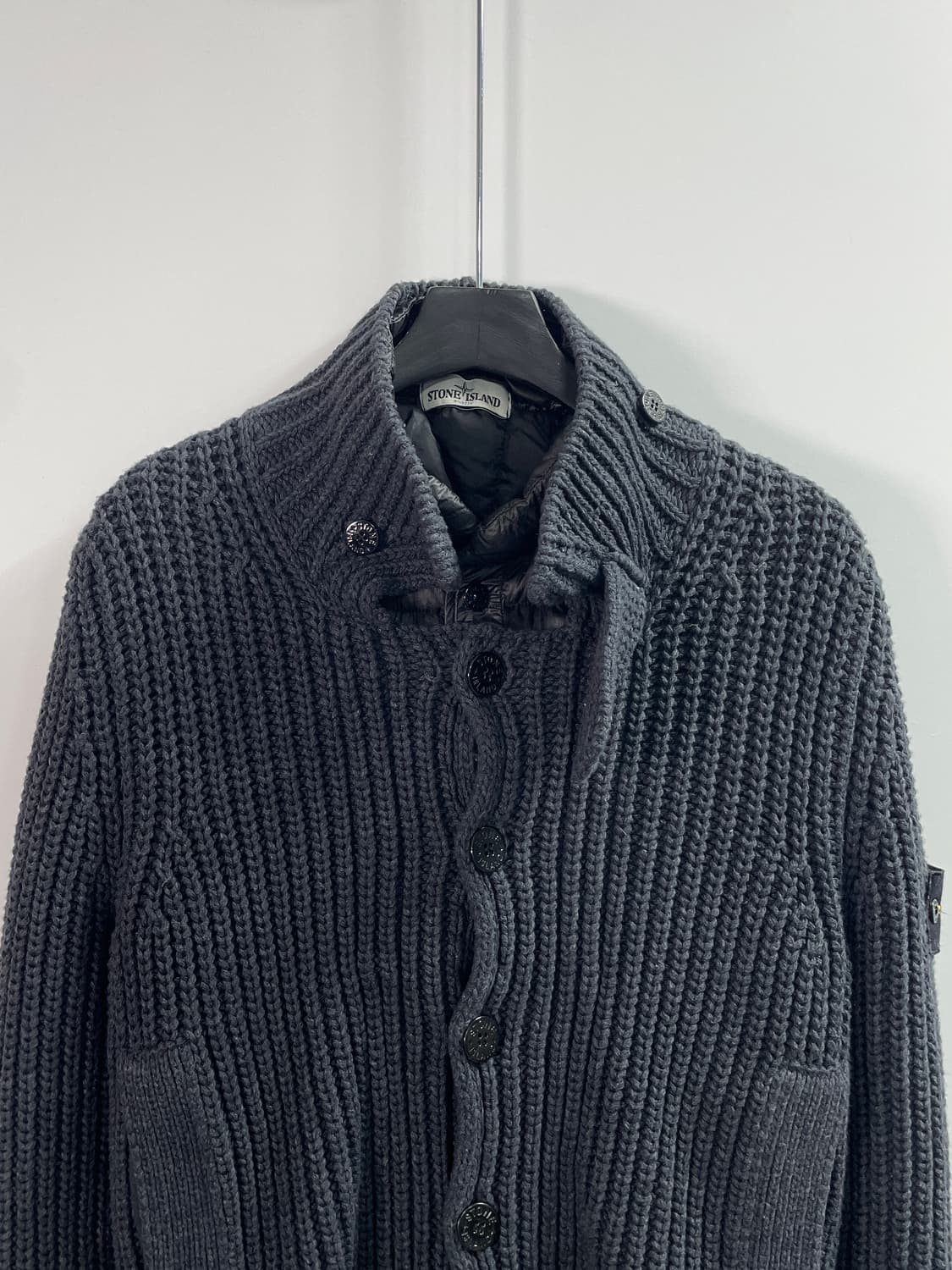 21FW 스톤아일랜드 와펜 레이어드 내피 가디건 (on.147) 상품이미지2