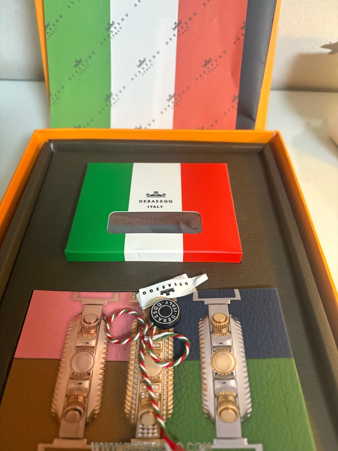 드바스크 금장 가죽팔찌 상품이미지2