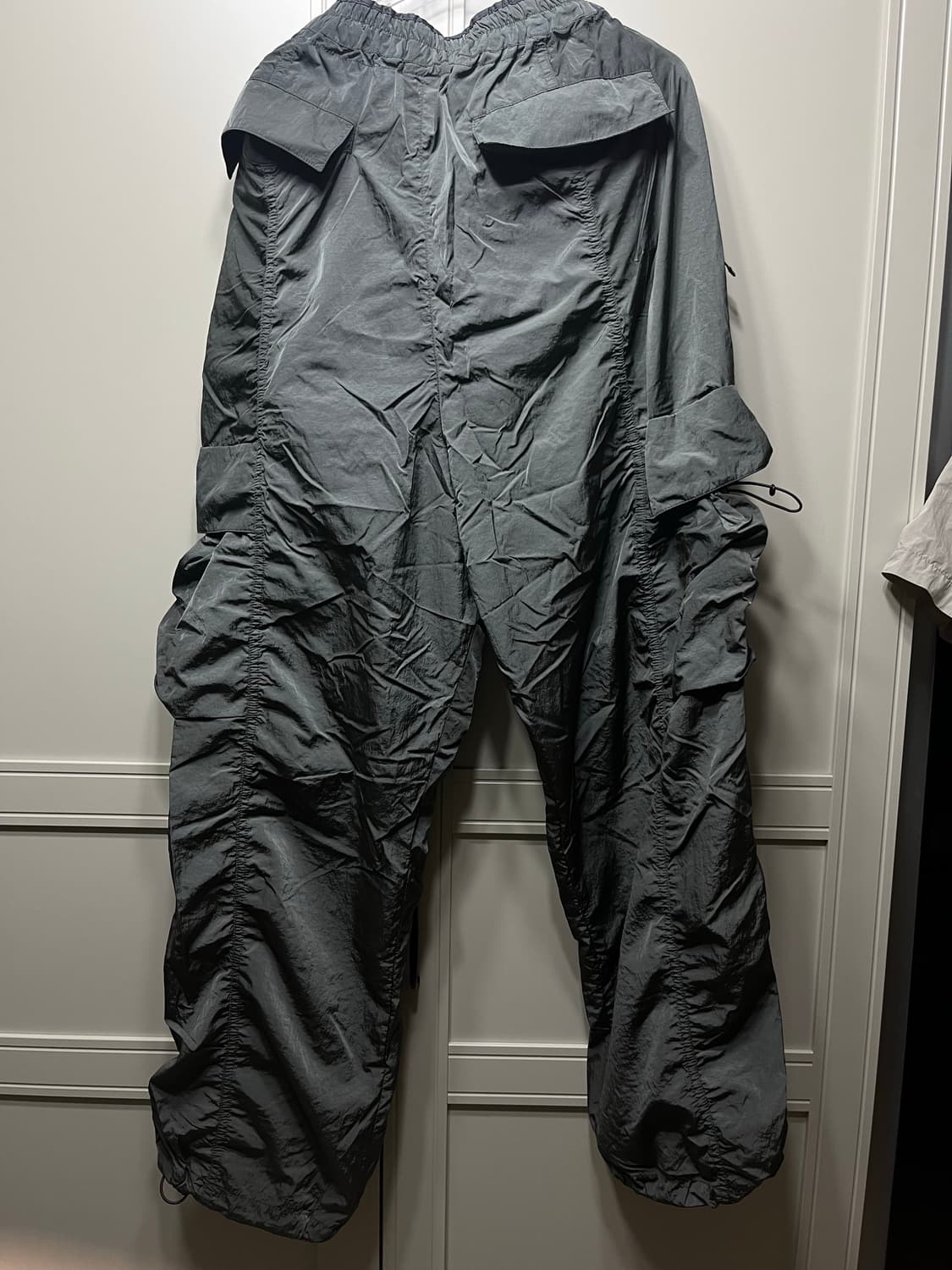 언어펙티드 건메탈 카고 나일론 팬츠 상품이미지3