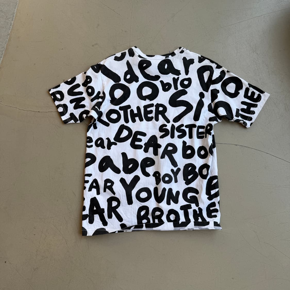 준야 와타나베 텍스트 프린트 하프티 상품이미지5