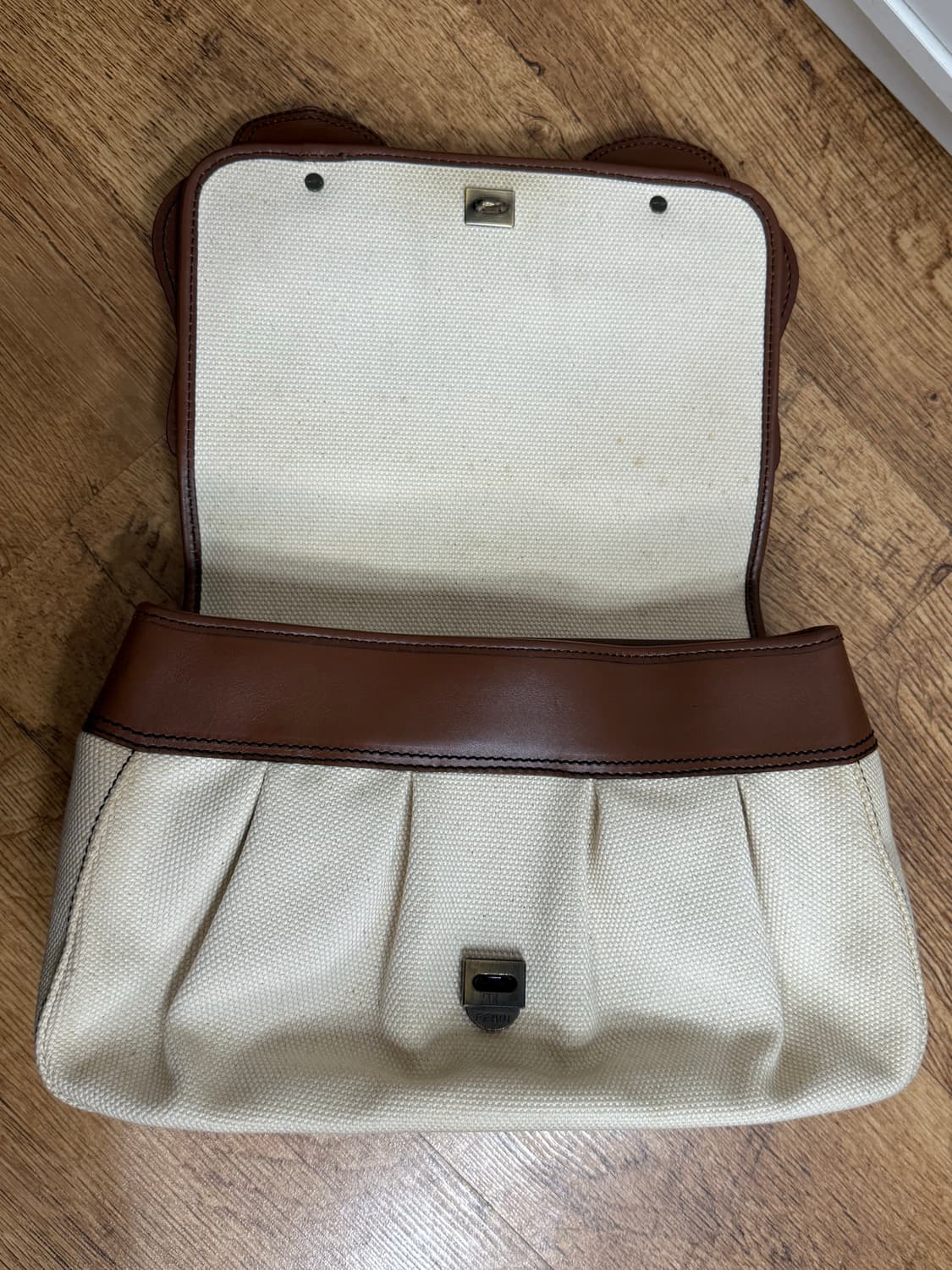 펜디 더블 바게트 숄더백 상품이미지4