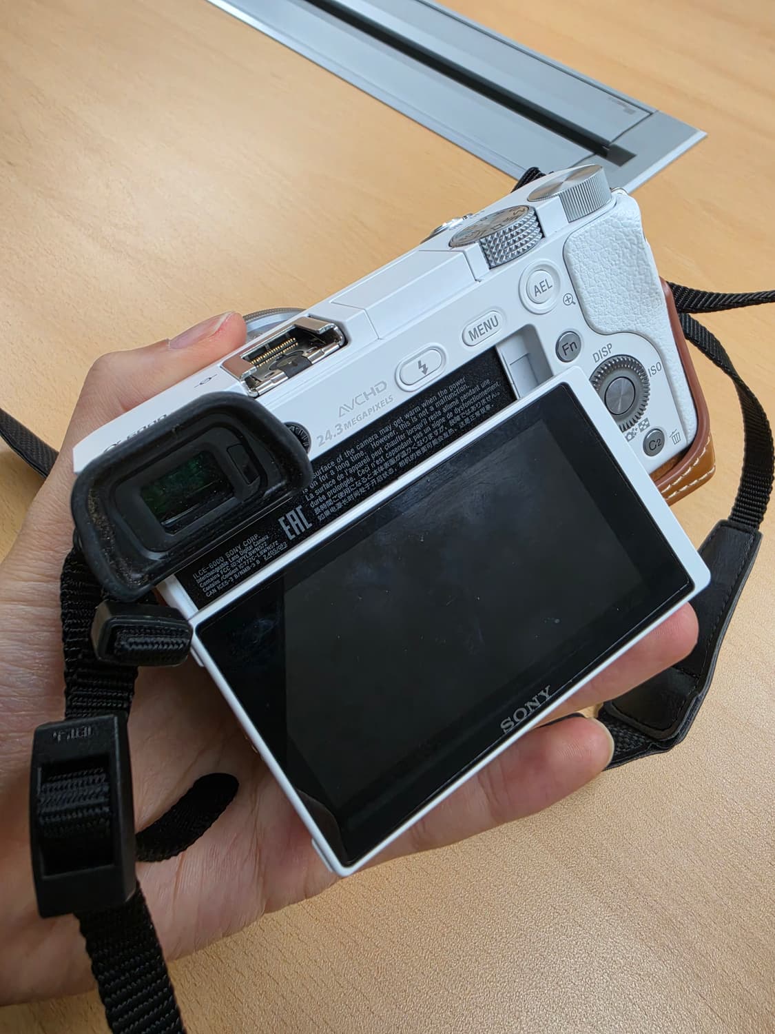 소니 a6000 화이트 판매합니다. 상품이미지3