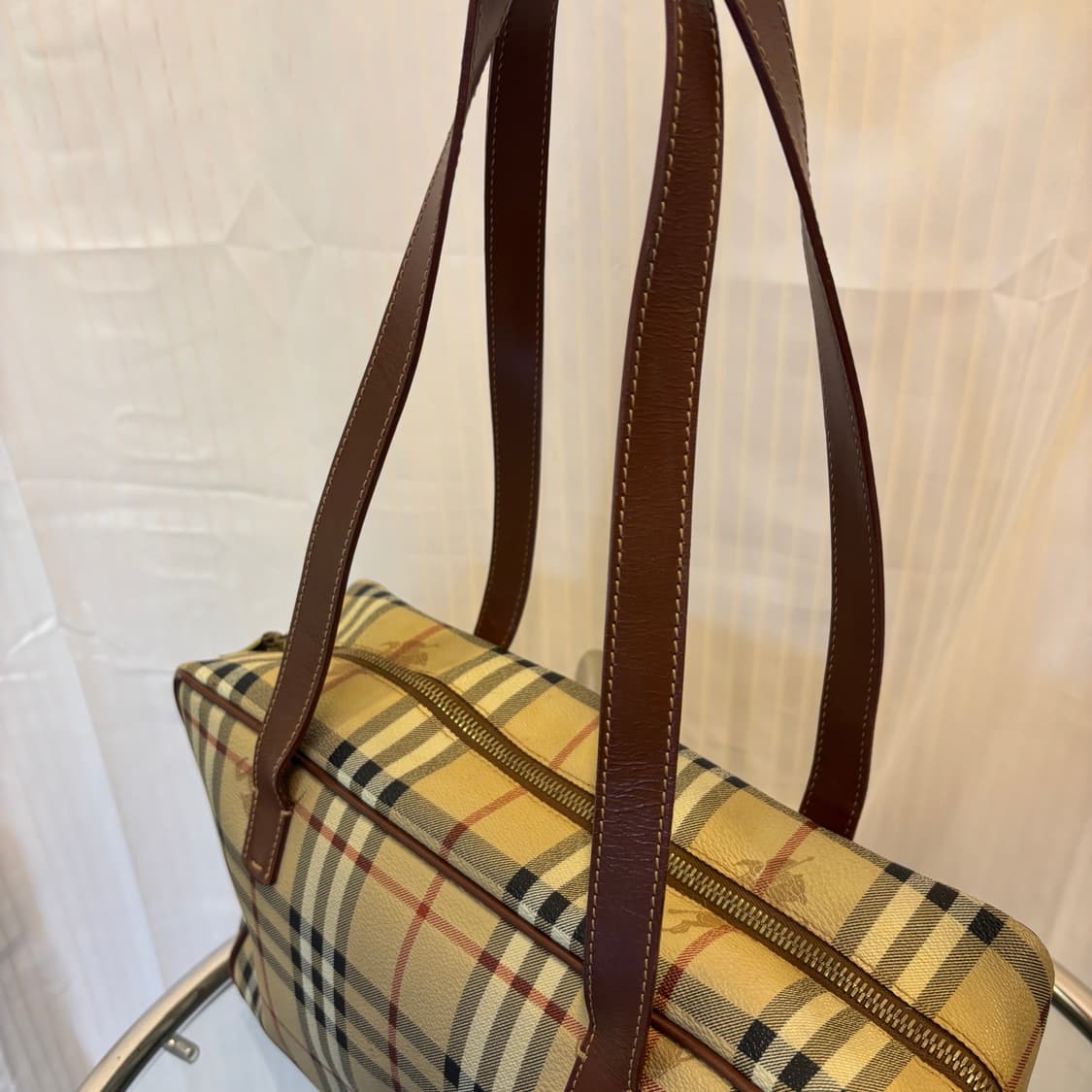 정품 버버리 노바체크 숄더백      상품이미지4
