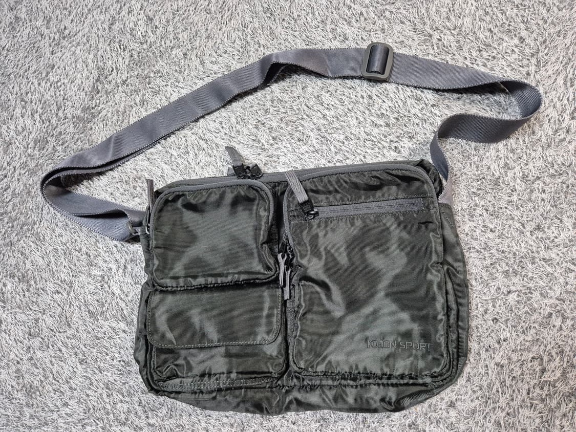 코오롱스포츠 멀티포켓 나일론 크로스백 상품이미지1