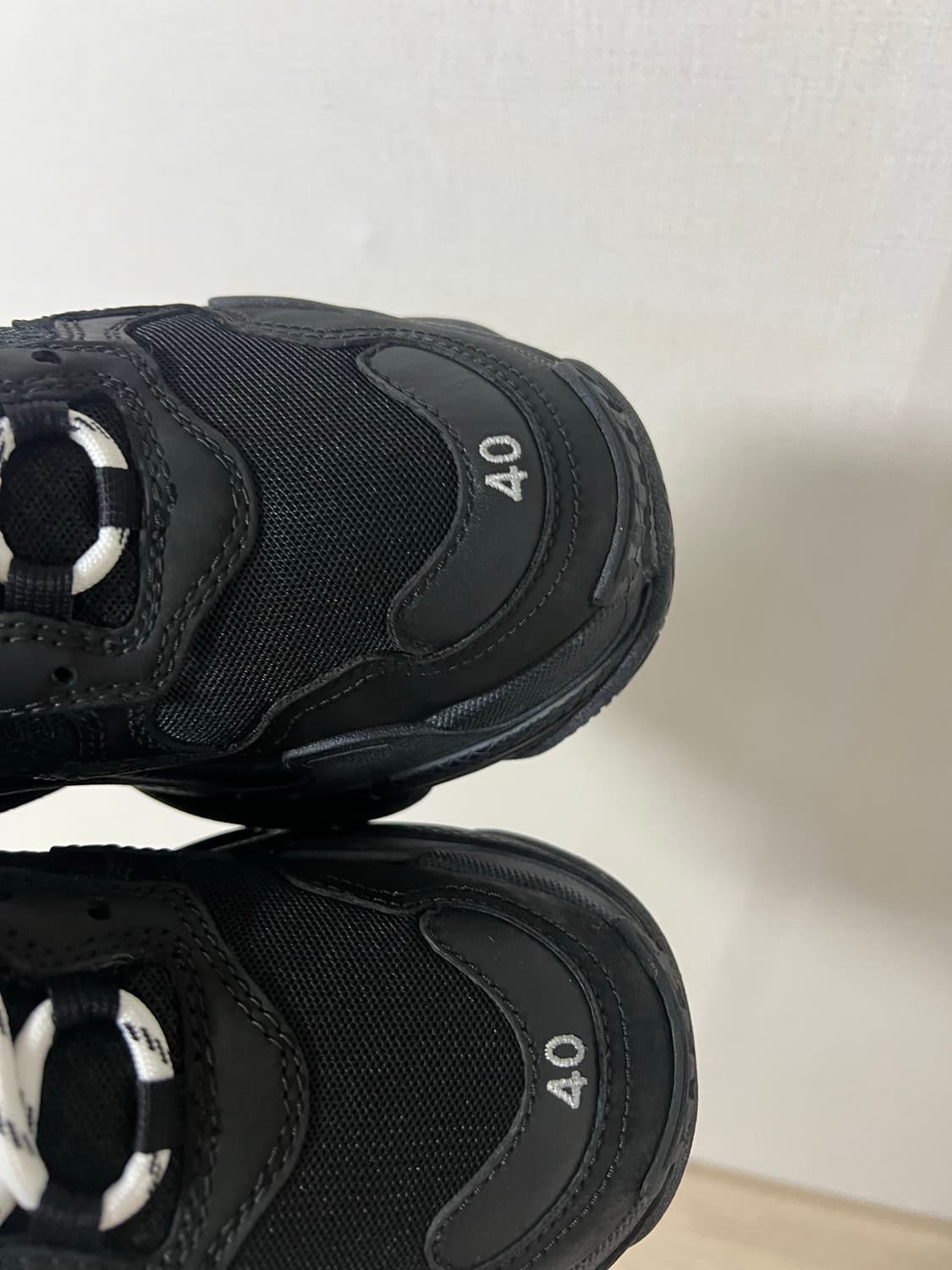 발렌시아가 트리플s 더티블랙 상품이미지4