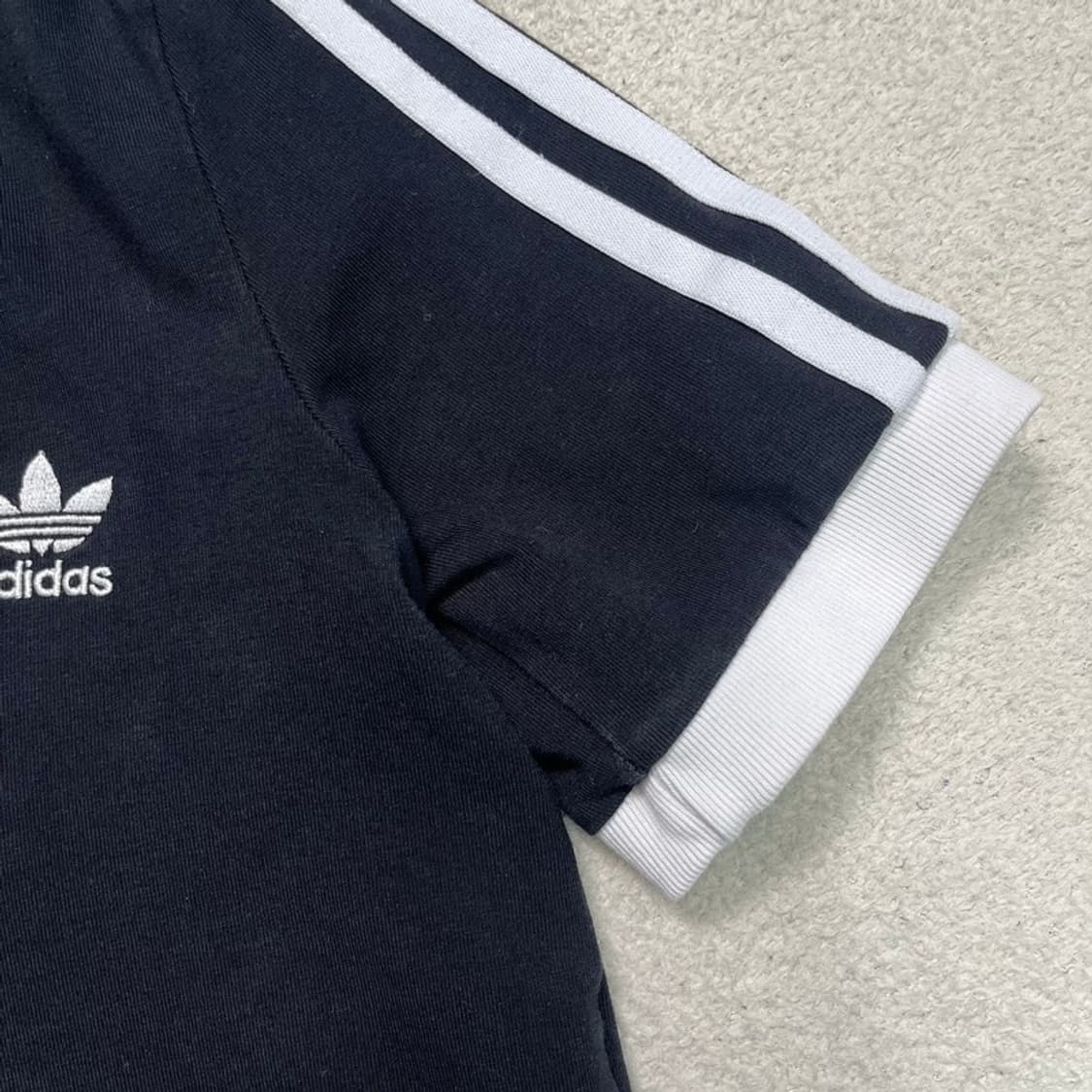 ADIDAS 브이넥 링거 크롭티 블랙 M 상품이미지4