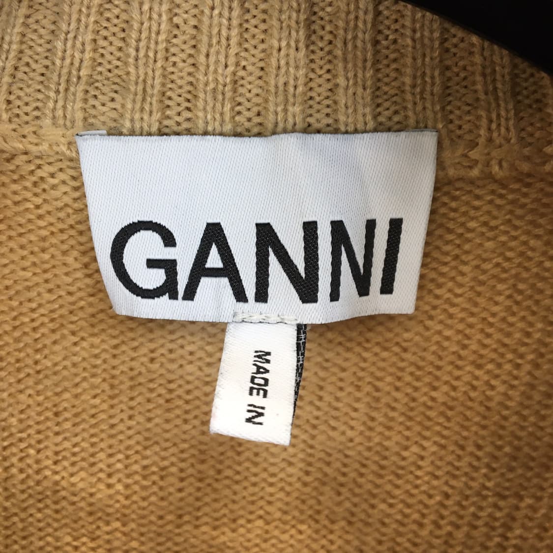 GANNI 가니 안타르시아 체리 울니트 S  상품이미지5