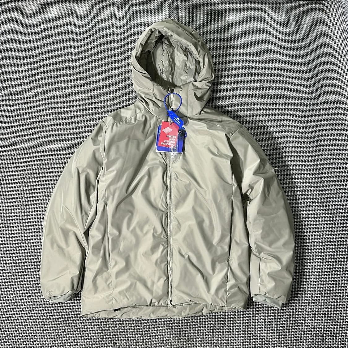 (새상품) 스톤소프트 경량 후드 패딩 점퍼 상품이미지1