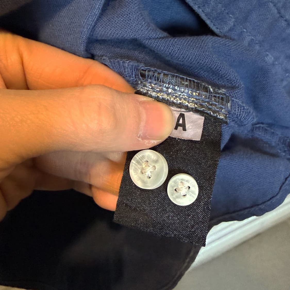 리바이스 코튼 데님 버튼다운 워크셔츠 패치포켓 디테일 블루 상품이미지7