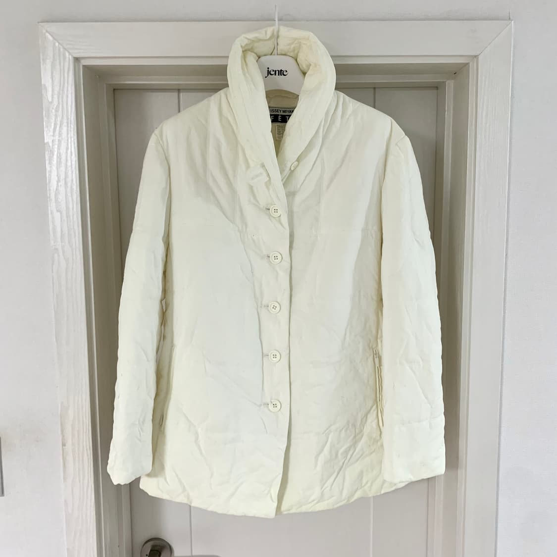 이세이 미야케 fete 크림 패디드 자켓 아카이브 상품이미지2