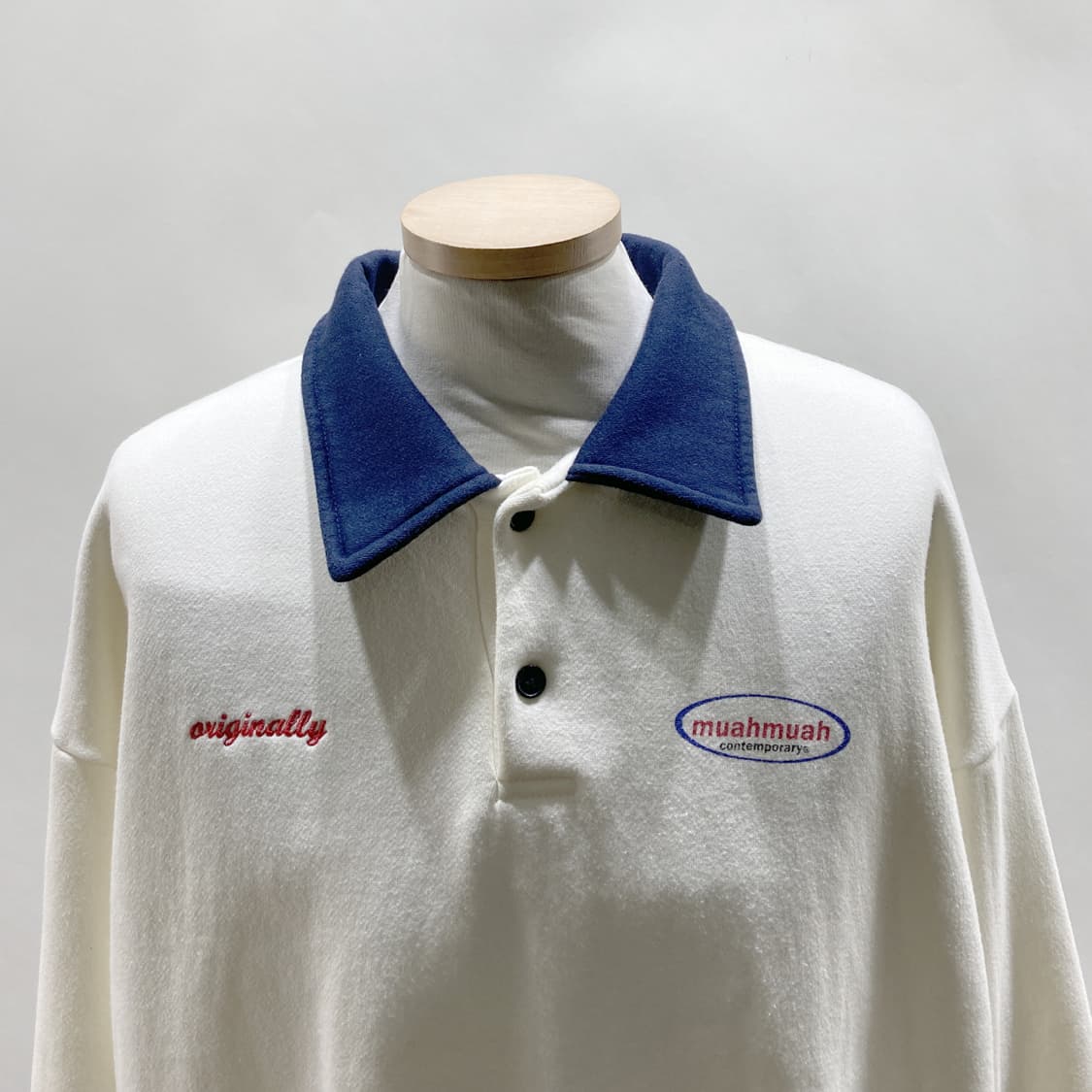 무아무아 2022 여성 오버핏 기모 카라맨투맨 F 상품이미지2