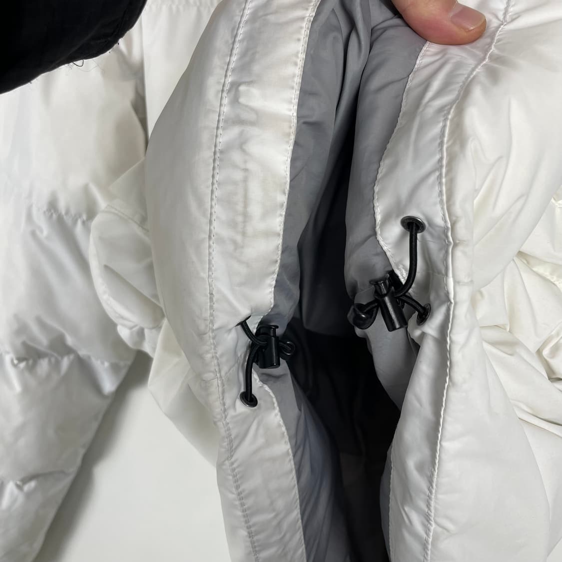 노스페이스 화이트 패딩 상품이미지4