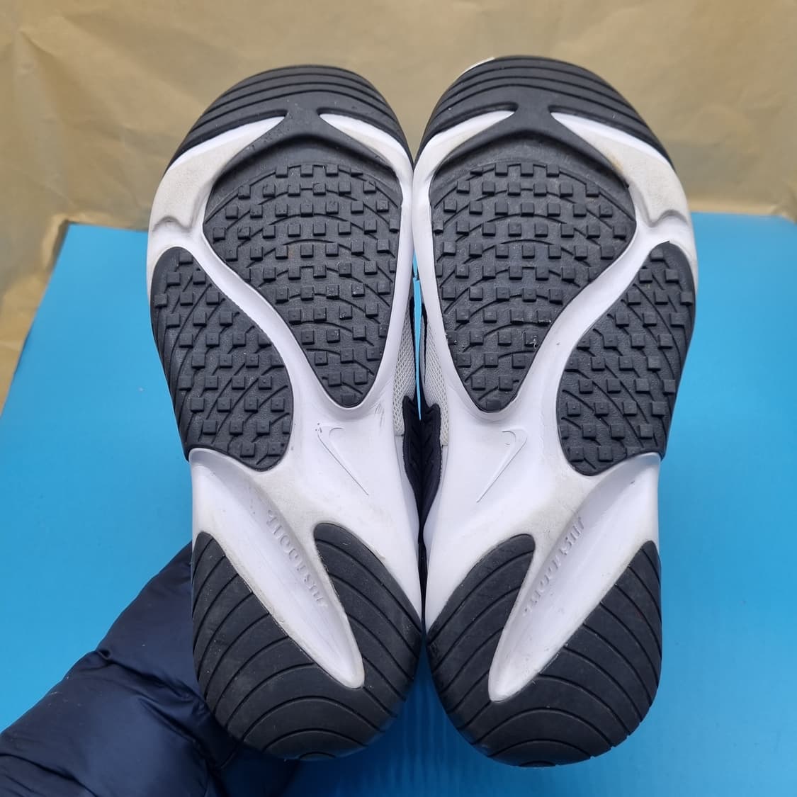 나이키 줌 2K 여성운동화240  상품이미지3