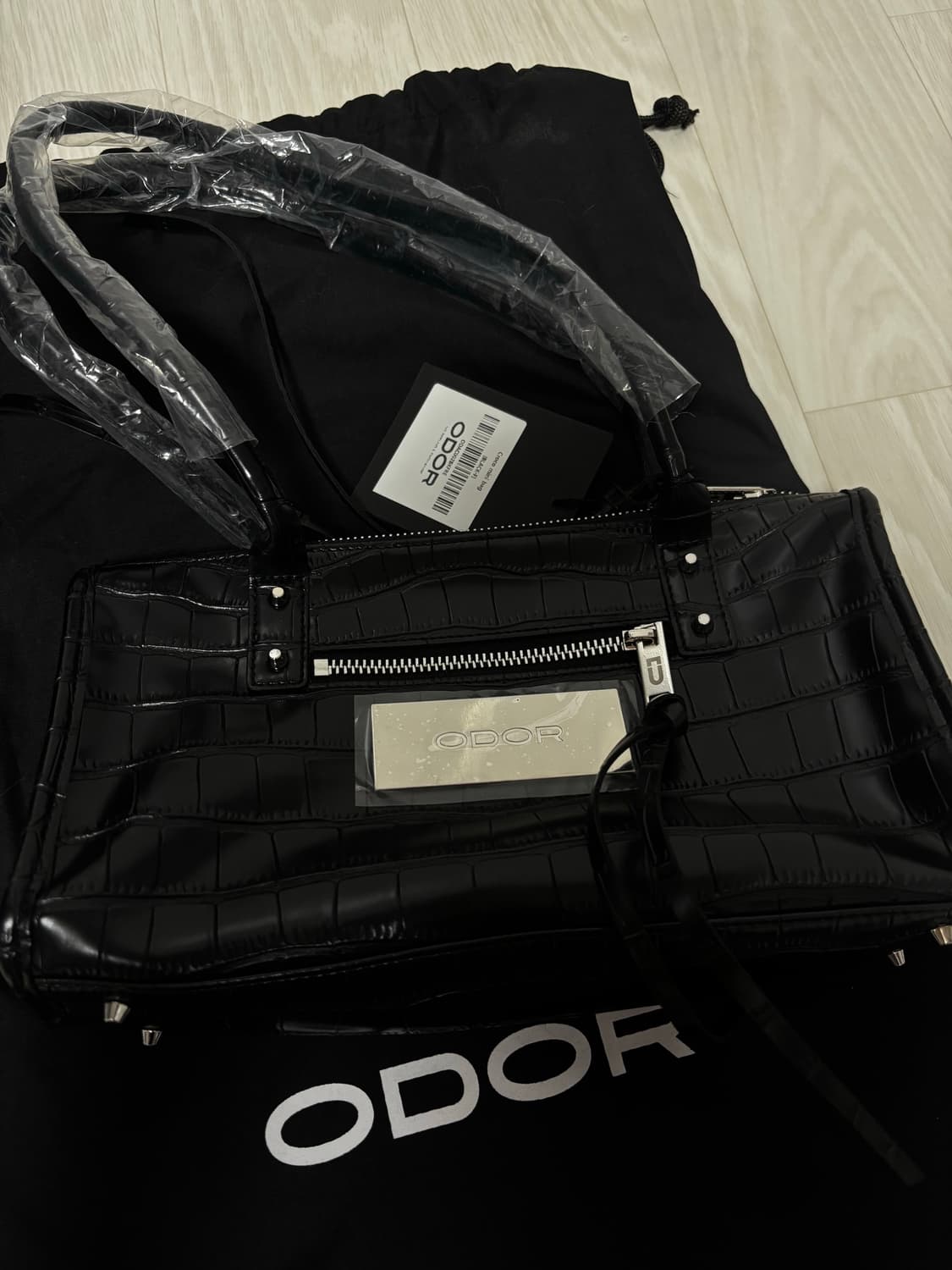 오도어 크로커 미니백 상품이미지2