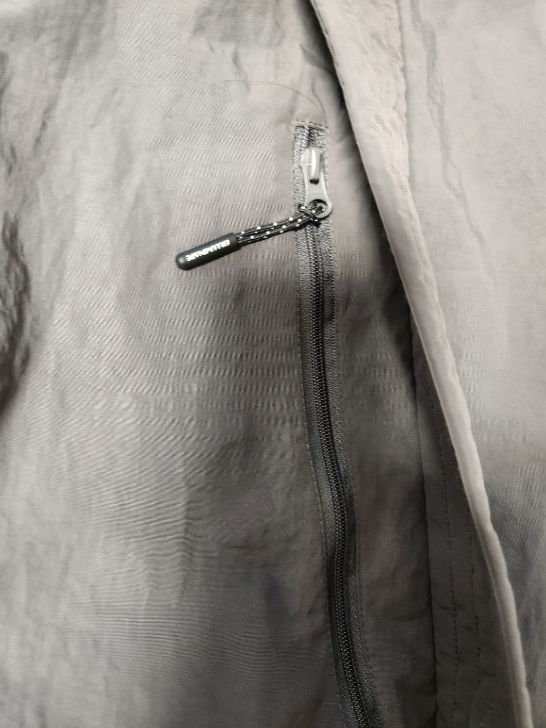 필루미네이트 오버핏 패딩점퍼 M

오염 하자없이 깨끗해요^^

세탁해뒀어 상품이미지3