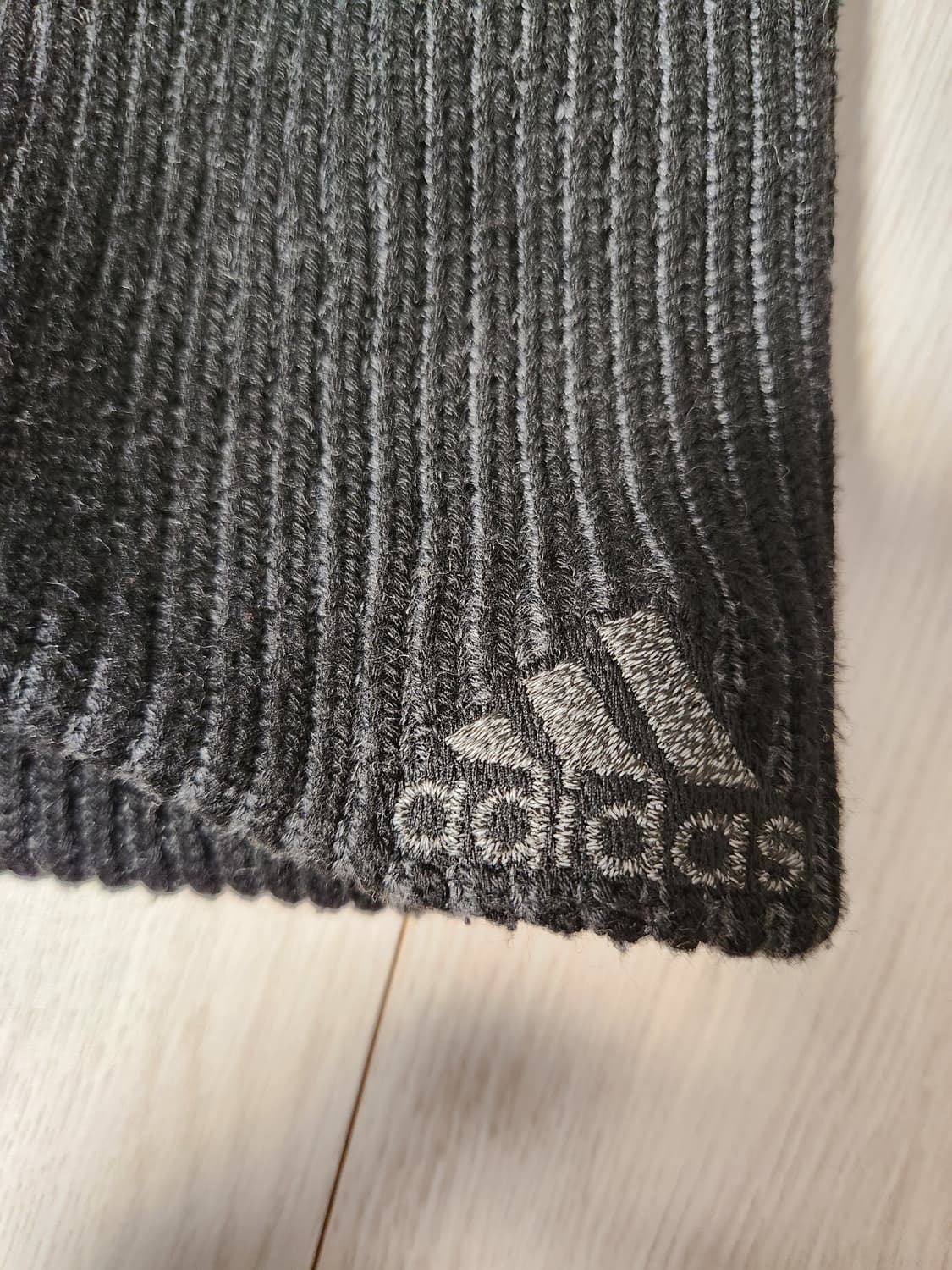 아디다스 넥워머

여러 중고사이트에도 같이 판매하고 있어서 삭제되면 팔린 상품이미지2