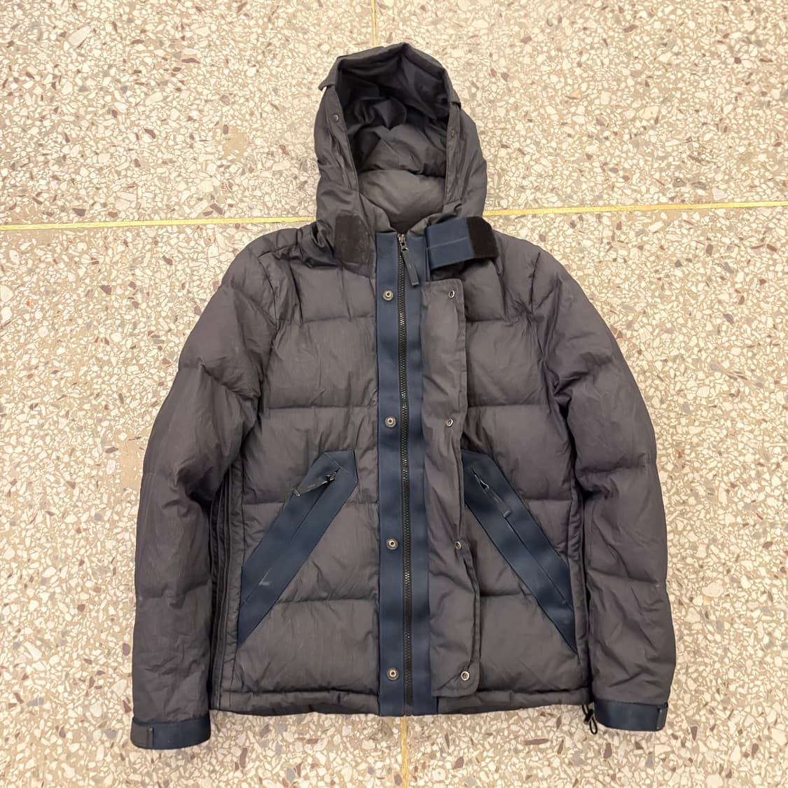 씨피컴퍼니 밀레밀리아 덕 다운 패디드 고글 자켓 상품이미지7