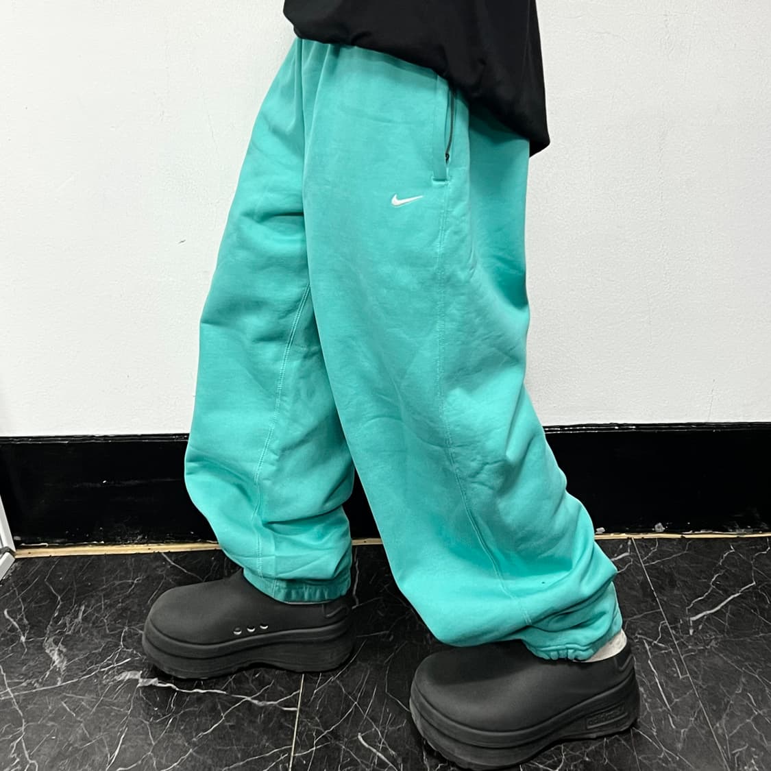 나이키 NRG 솔로스우시 와이드 조거 스웻 팬츠 상품이미지1