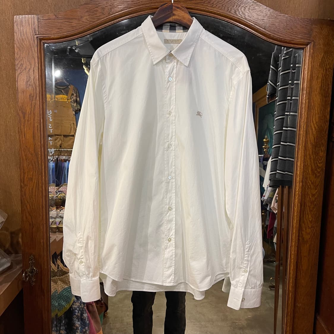 버버리 브릿.화이트셔츠  상품이미지1