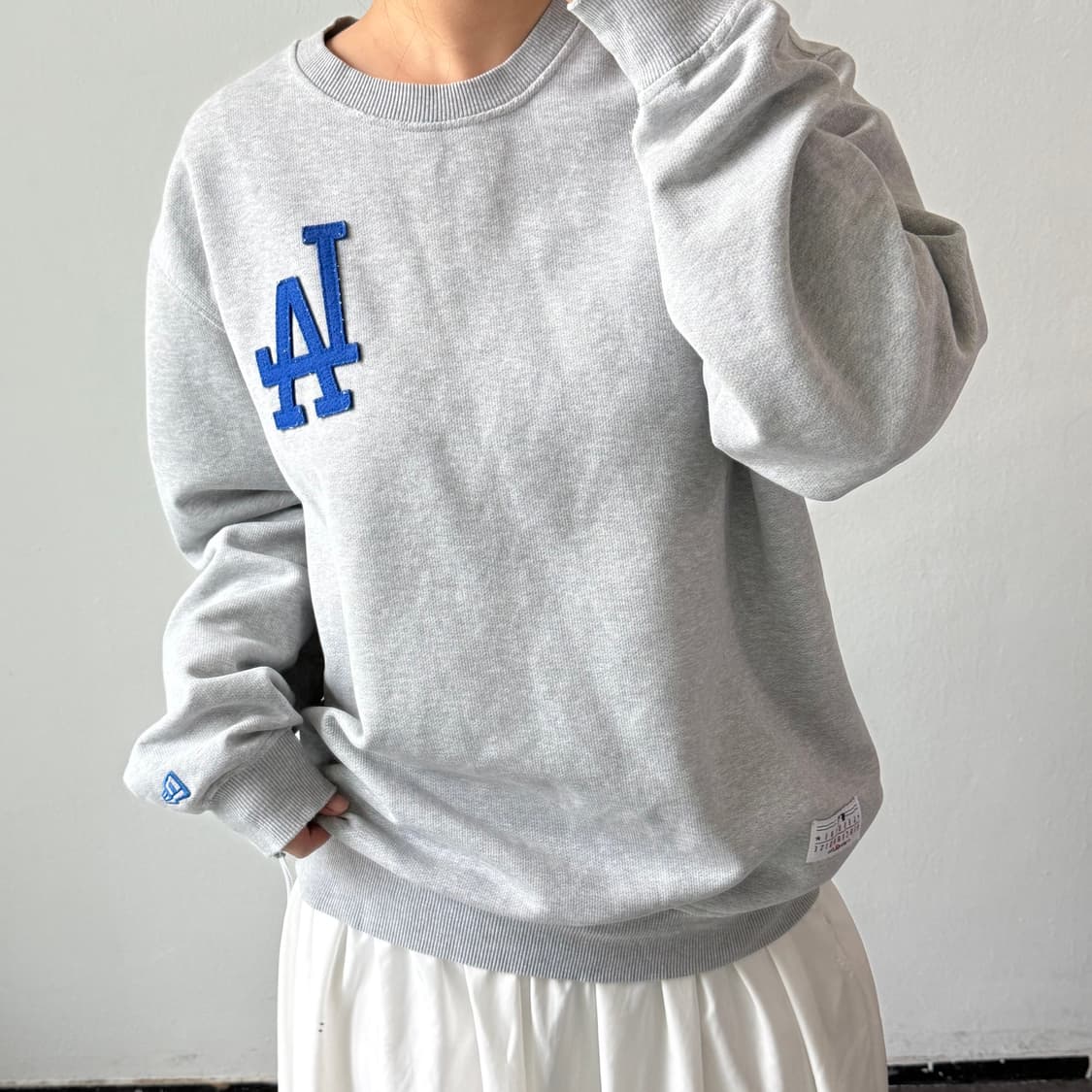 [XXL] 뉴에라 그레이 맨투맨 상품이미지2