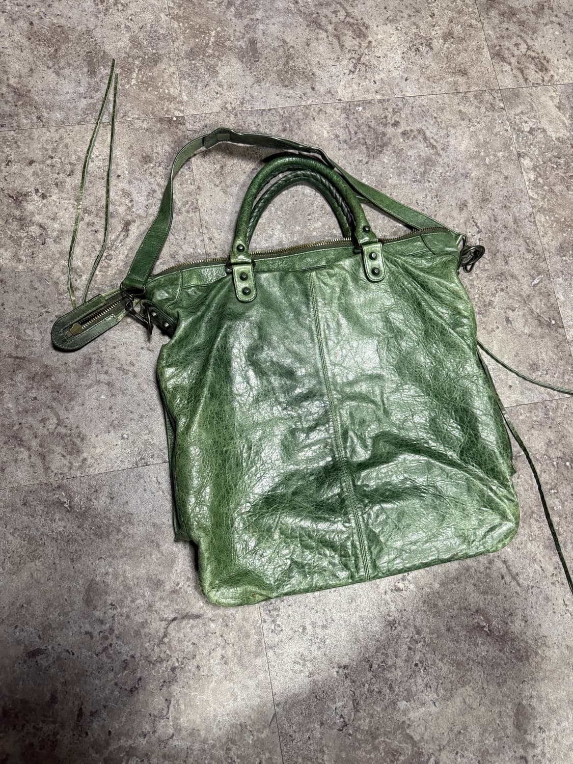 발렌시아가 모터백 상품이미지5