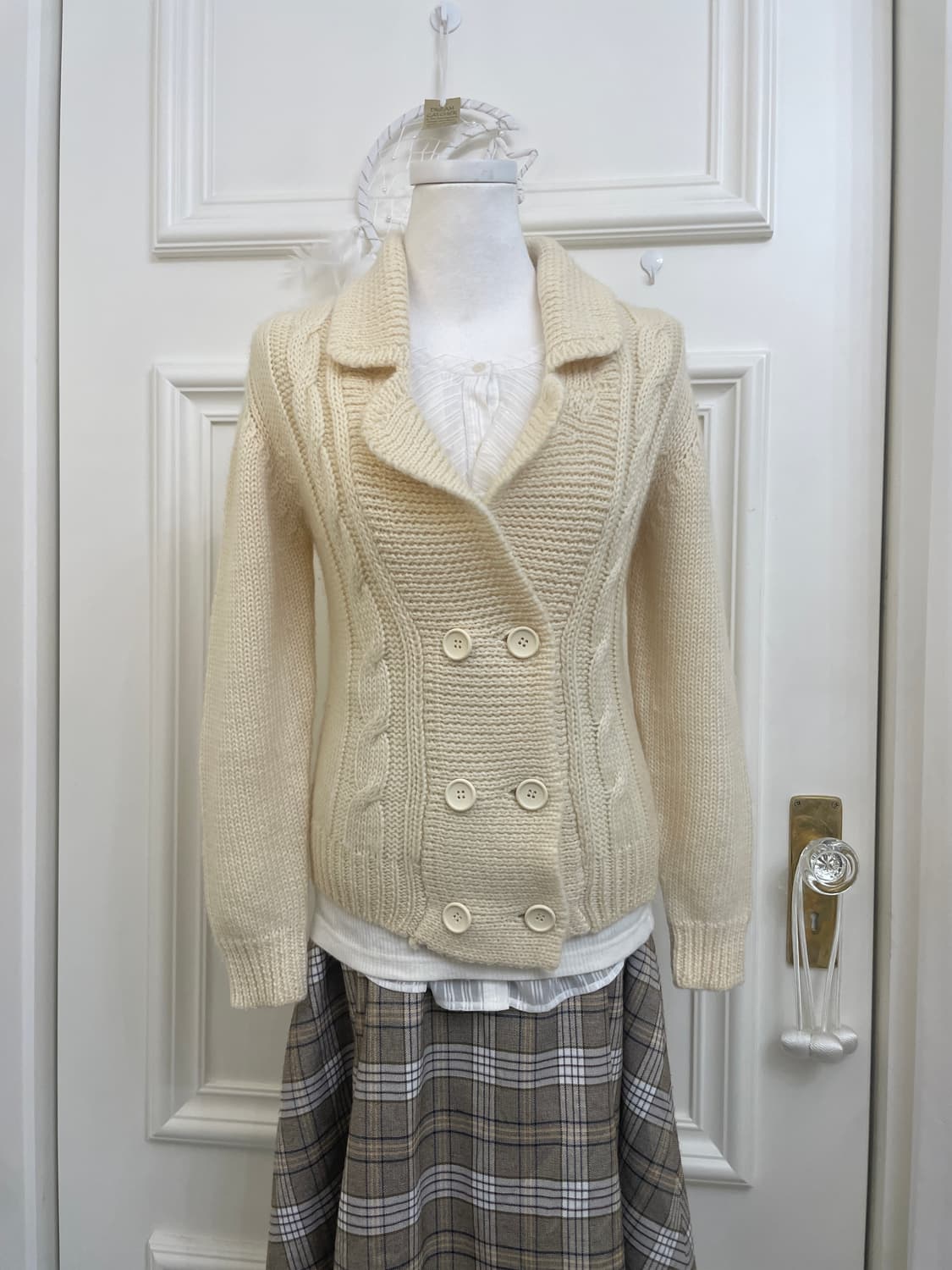 butter cream double twist cardigan 상품이미지1