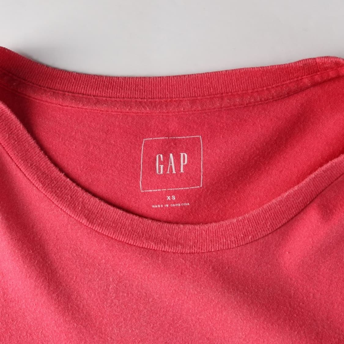 GAP 뉴욕 아치 로고 코랄 반팔티 XS 상품이미지5