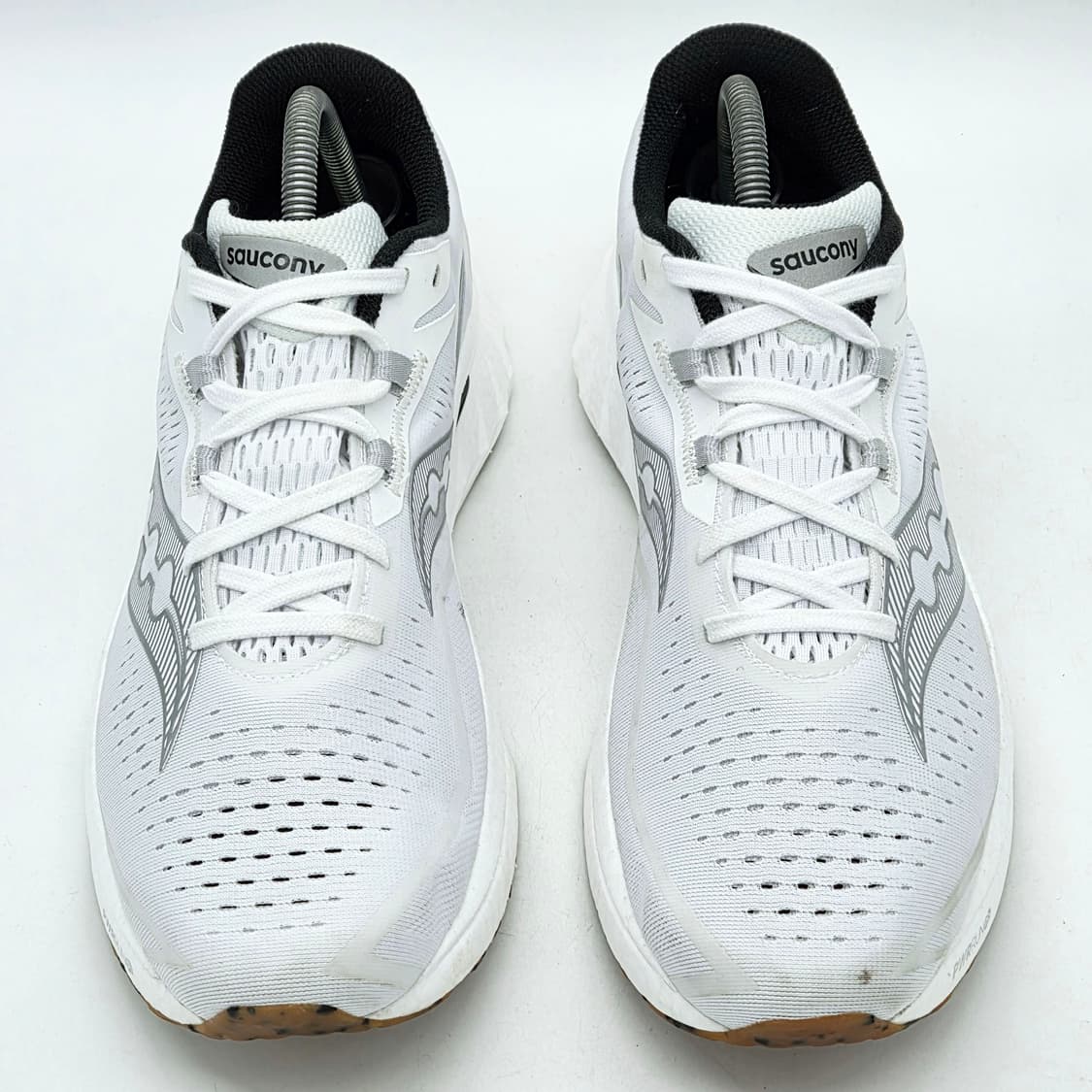  써코니 엔돌핀 스피드4 화이트 검 (290)  상품이미지4