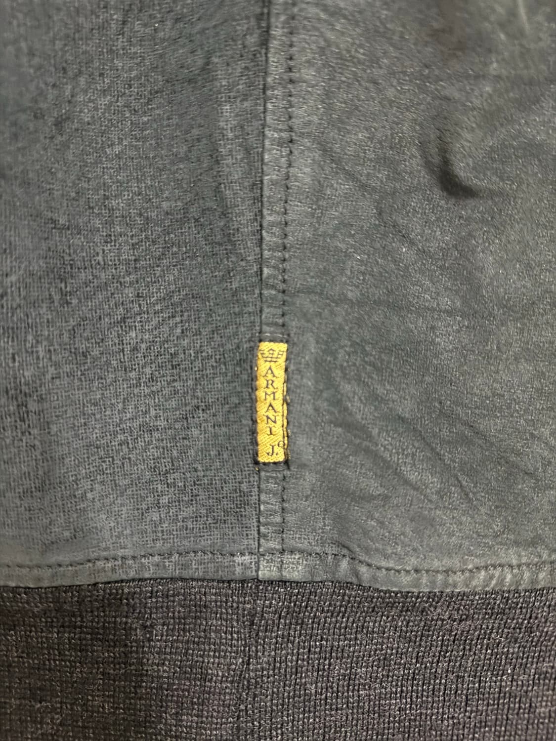 90S ARMANI JEANS FADED TEXTURED BOMBER 상품이미지4