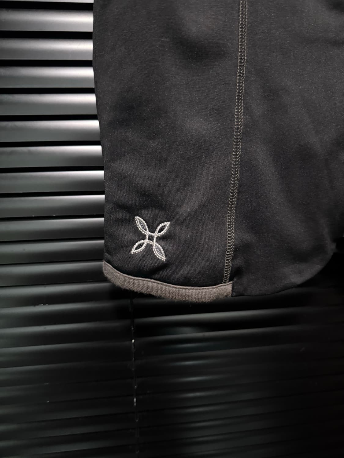 몬츄라 기모 조끼 베스트 집업 등산 자수 고프코어 S 90 하이넥 카라 상품이미지4