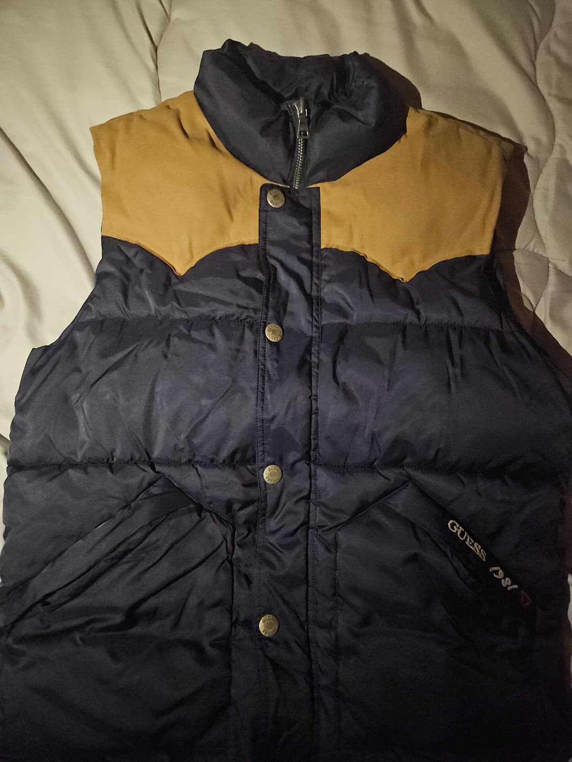 게스 네이비 브라운 패딩 조끼 상품이미지1