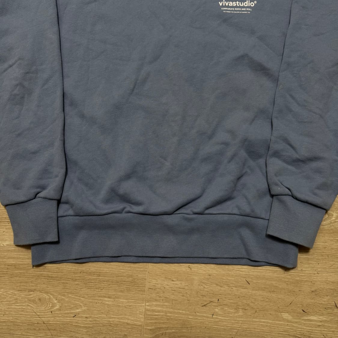 비바스튜디오 라운드 맨투맨 상품이미지3