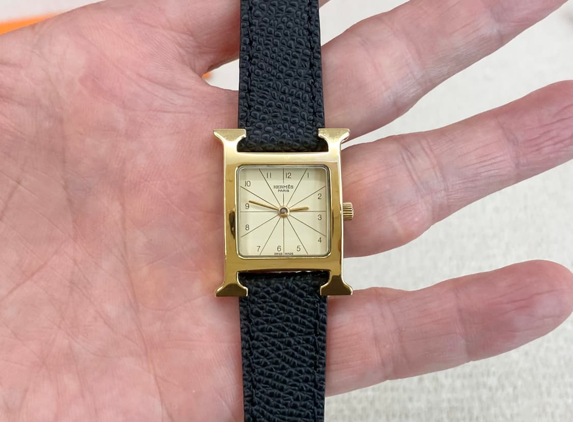 에르메스 H아워 1.201 금장 여성용 쿼츠 PM 사이즈 상품이미지3