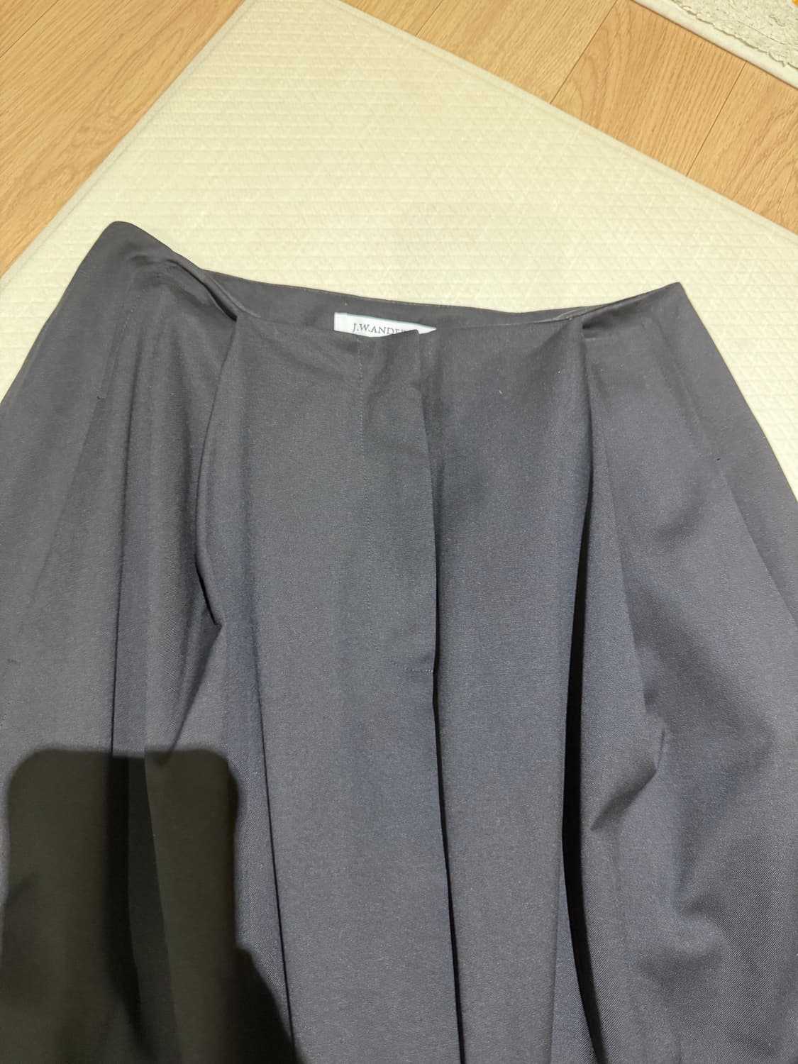 Jw Anderson 와이드한 슬랙스 상품이미지4